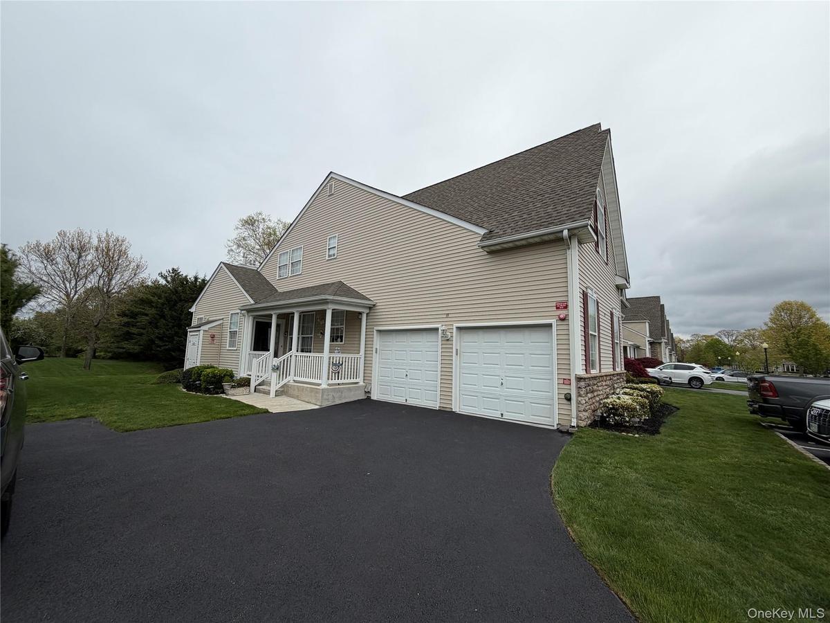 Pull right into your own garage, with plenty of additional space for added convenience.