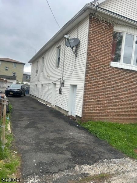DRIVEWAY LEFT SIDE