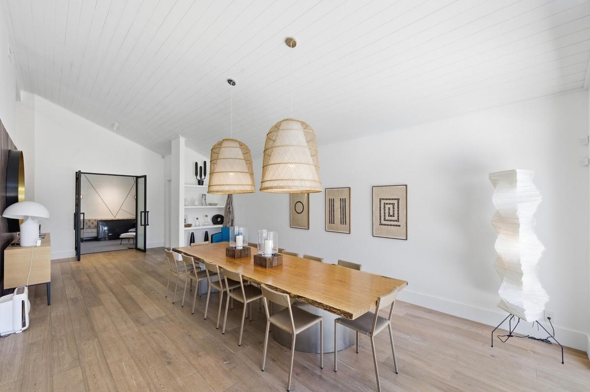 Palm Beach Polo location close to dining, shopping, and showgrounds