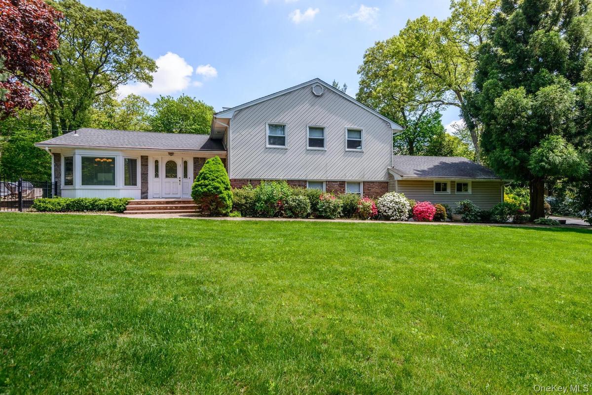 21 Kodiak Drive, Woodbury