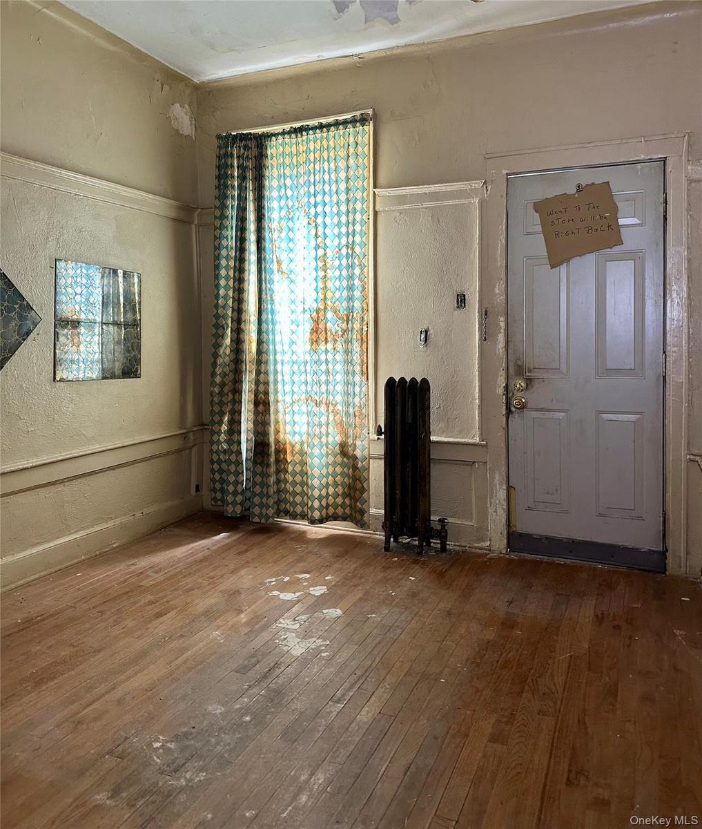 1st floor Apt