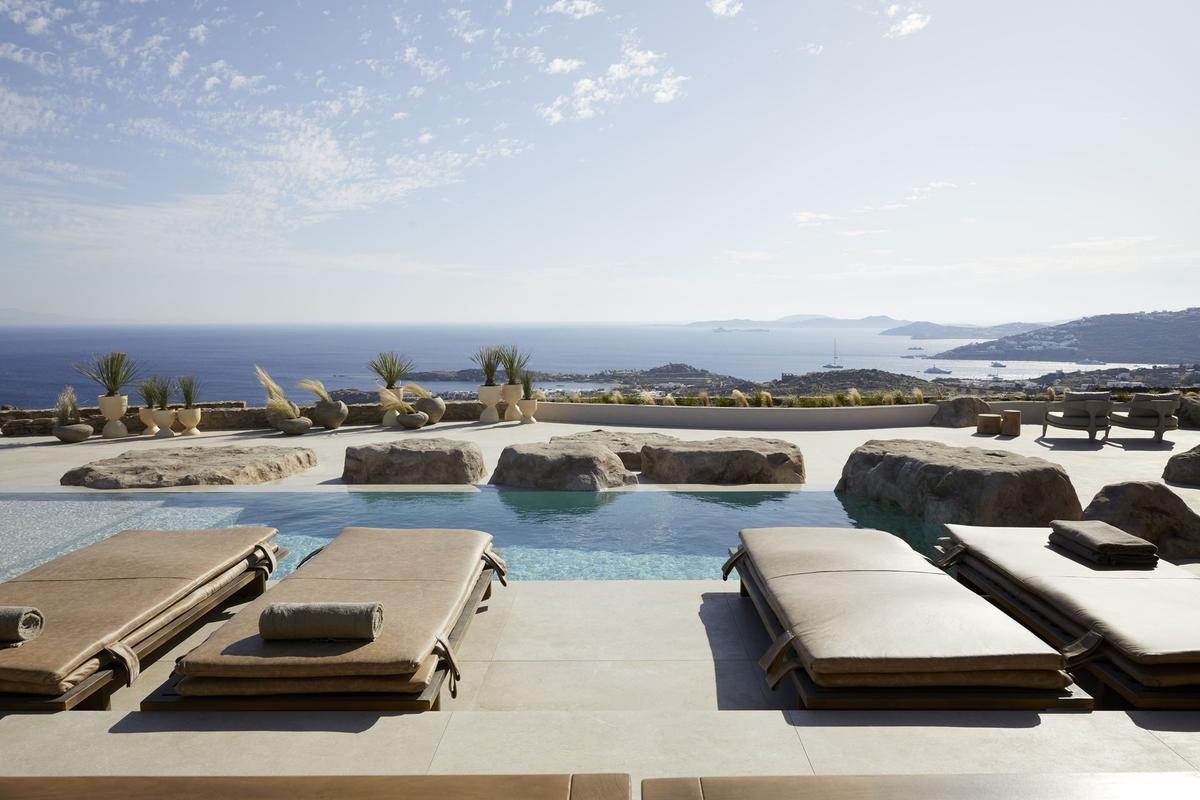 Sanctum Blanc Estate Villa for Rent in Mykonos - Swimming Pool
