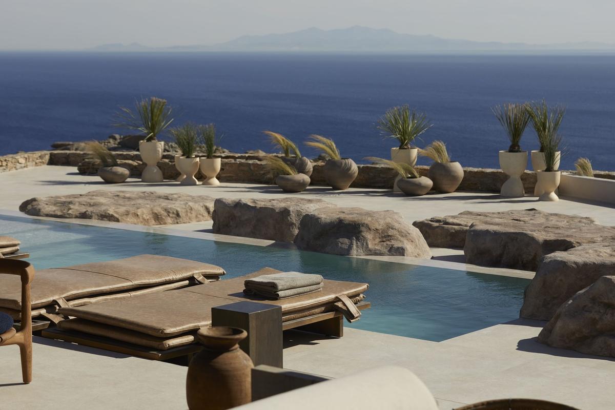 Sanctum Blanc Estate Villa for Rent in Mykonos - Swimming Pool
