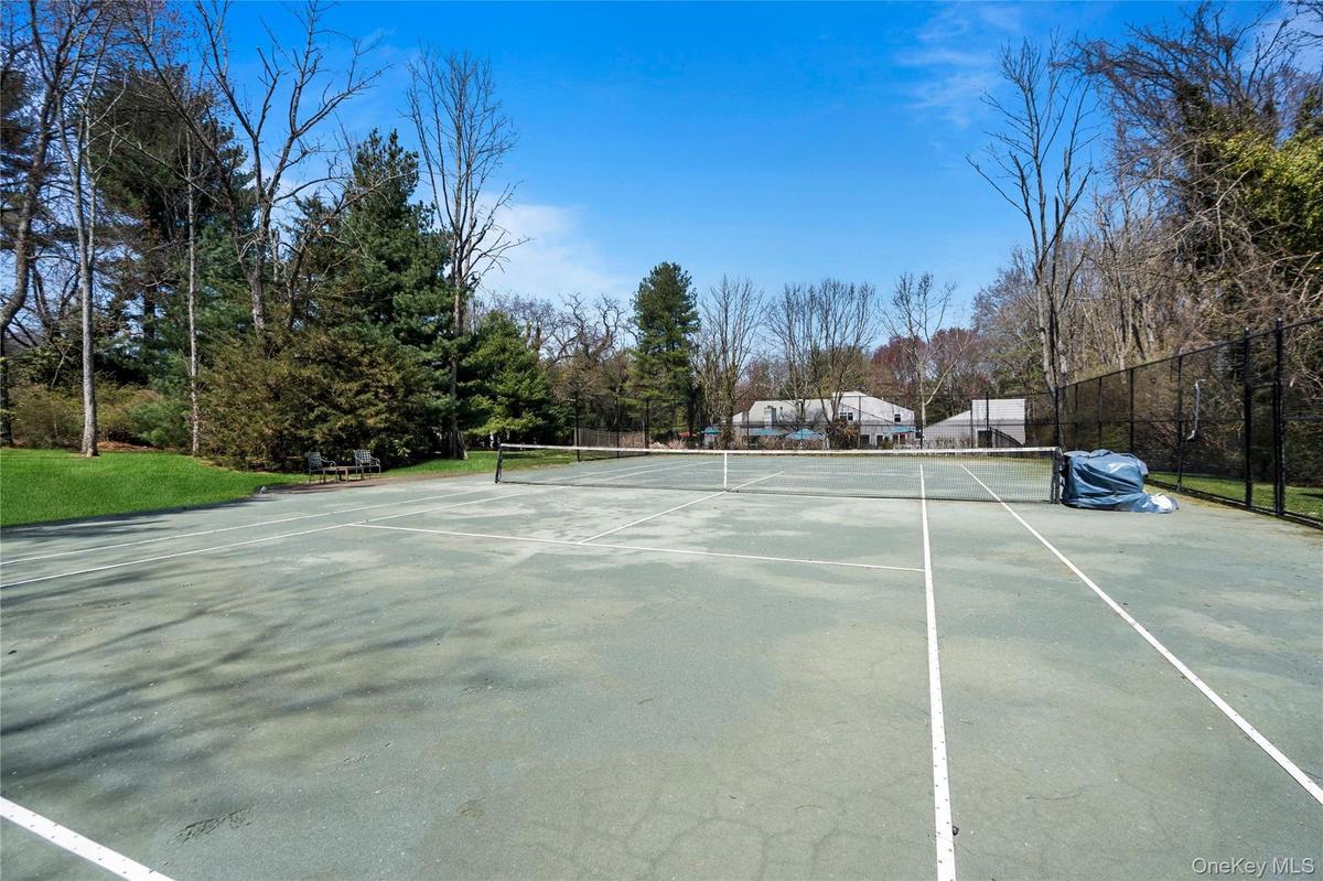 Clay tennis court