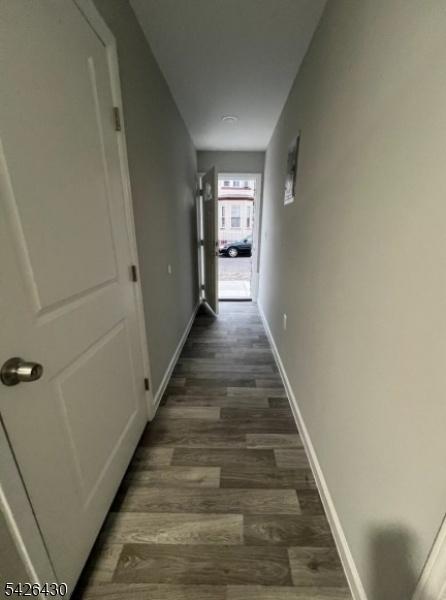 ENTRY HALL TO 1ST FL