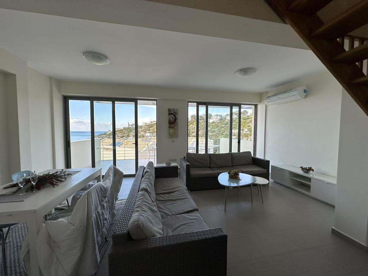 SEMI-DETACHED HOUSE IN CHANIA