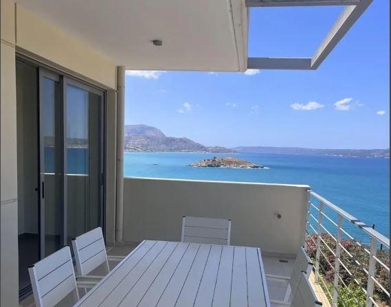 SEMI-DETACHED HOUSE IN CHANIA
