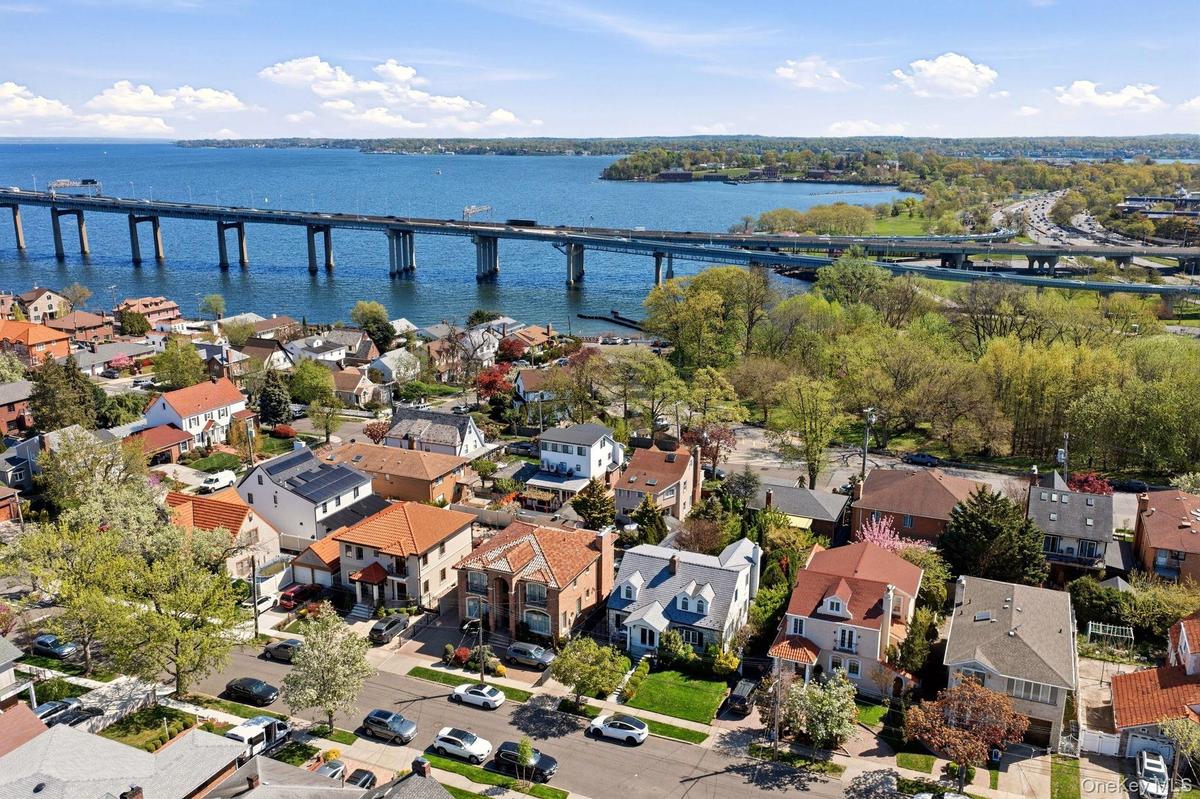 View of Throgs Neck Bridge