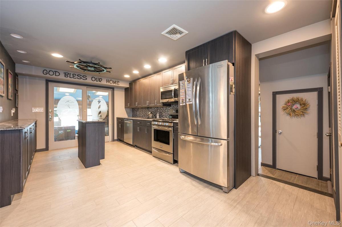Updated granite kitchen