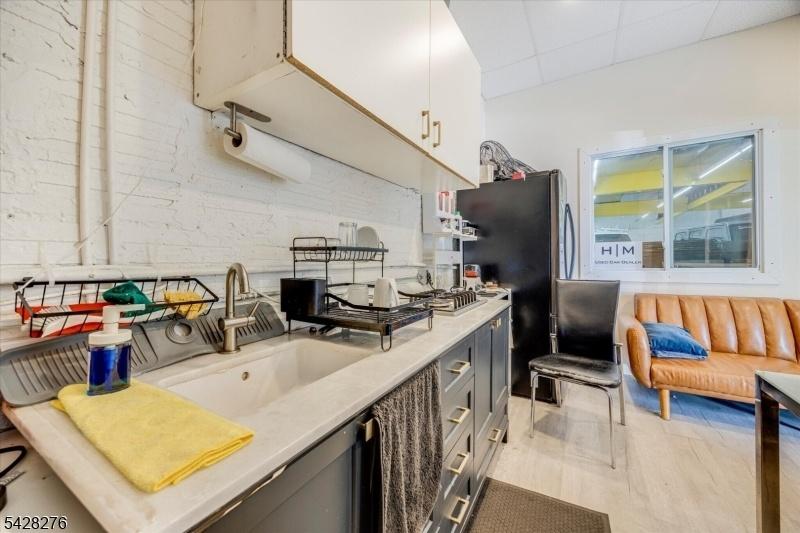 Kitchen area