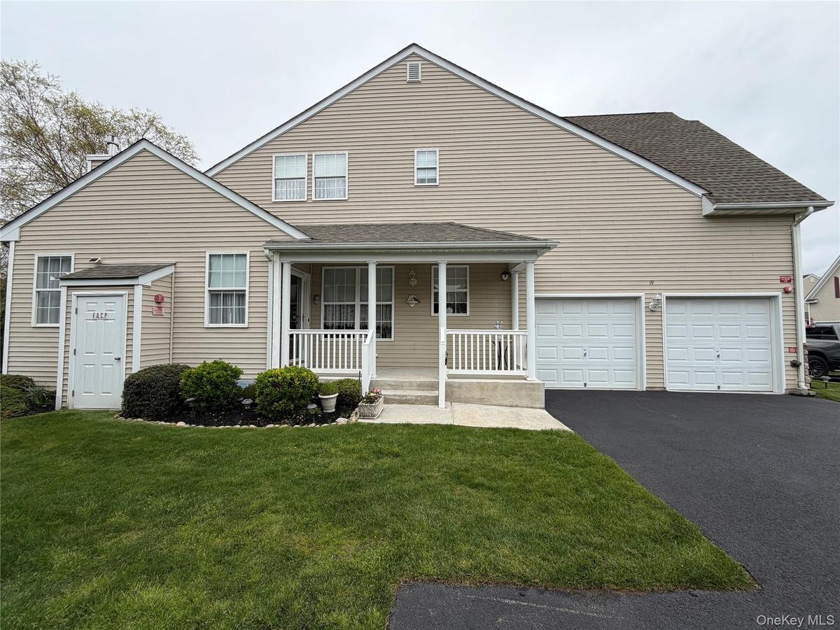 Welcome to 19 Meadow Pond Ct., a covered front porch, 2 car garage, 3 extra spaces to park, plus 3 guest spaces on the street!