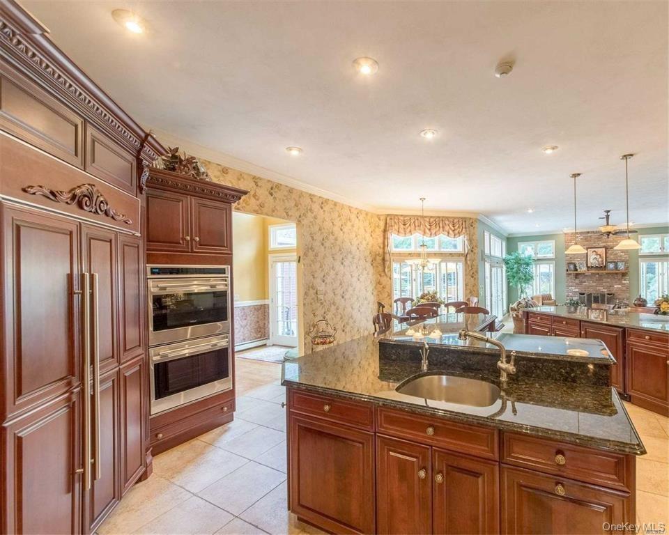 gourmet kitchen
