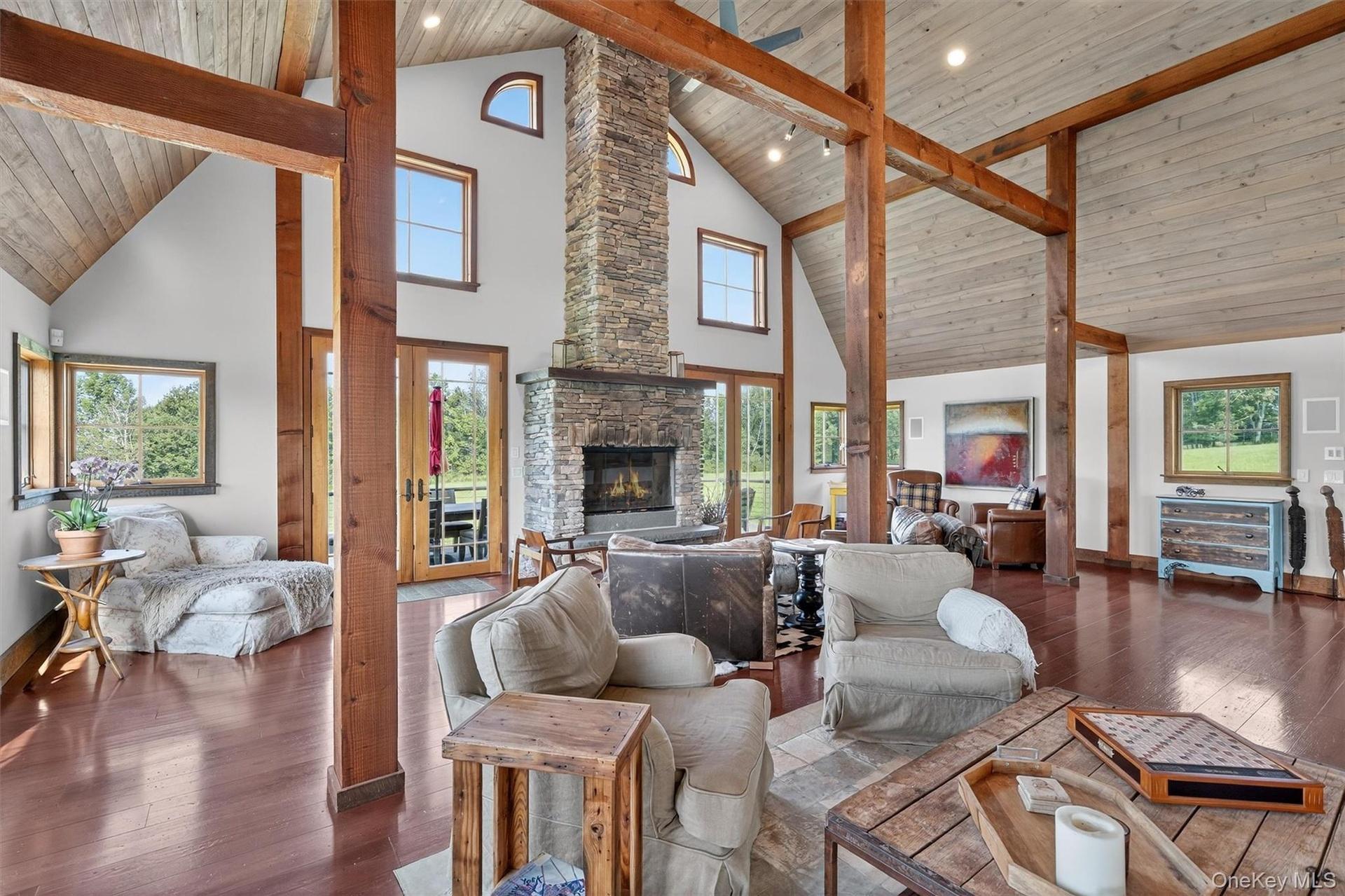 30 ft Hemlock ceilings, post&beam construction, light-filled space