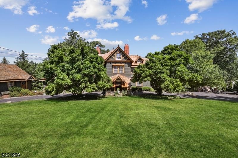 33 Edgemere Mt. Arlington NJ