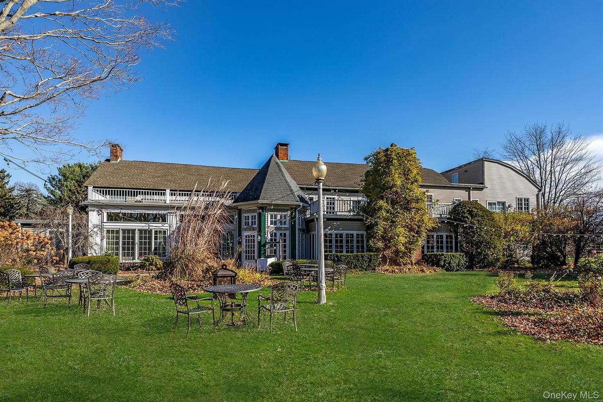 Gardens and outdoor seating