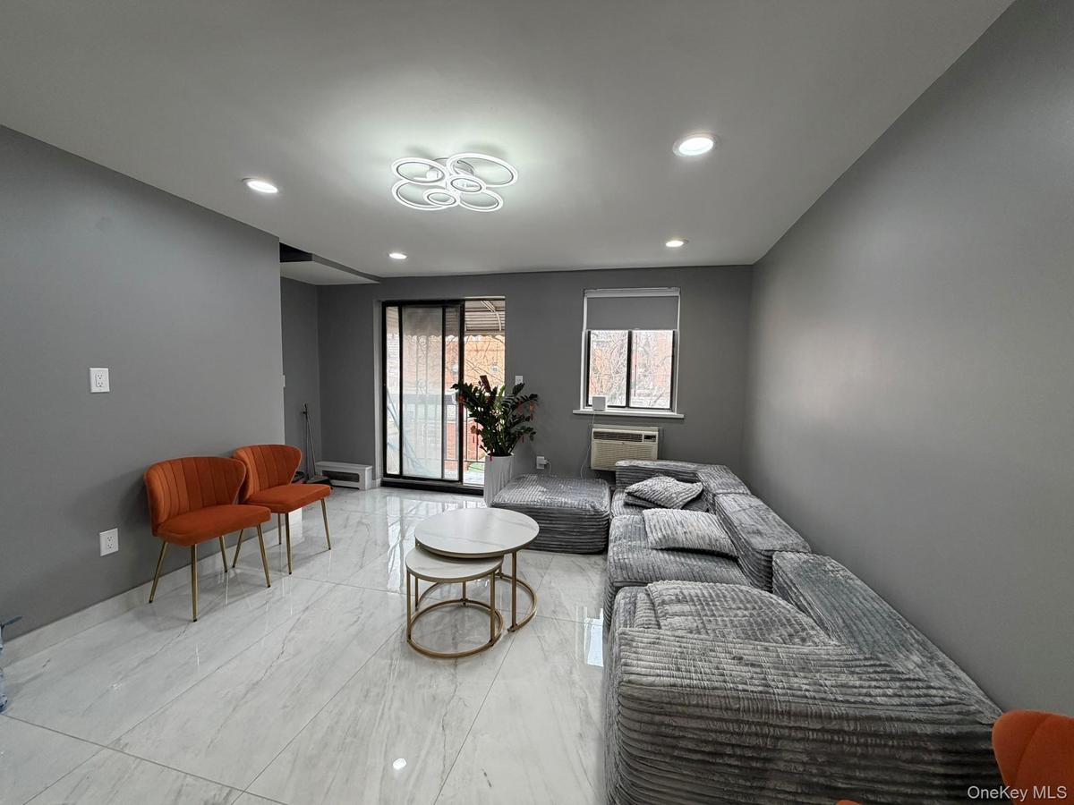 Community lobby featuring recessed lighting