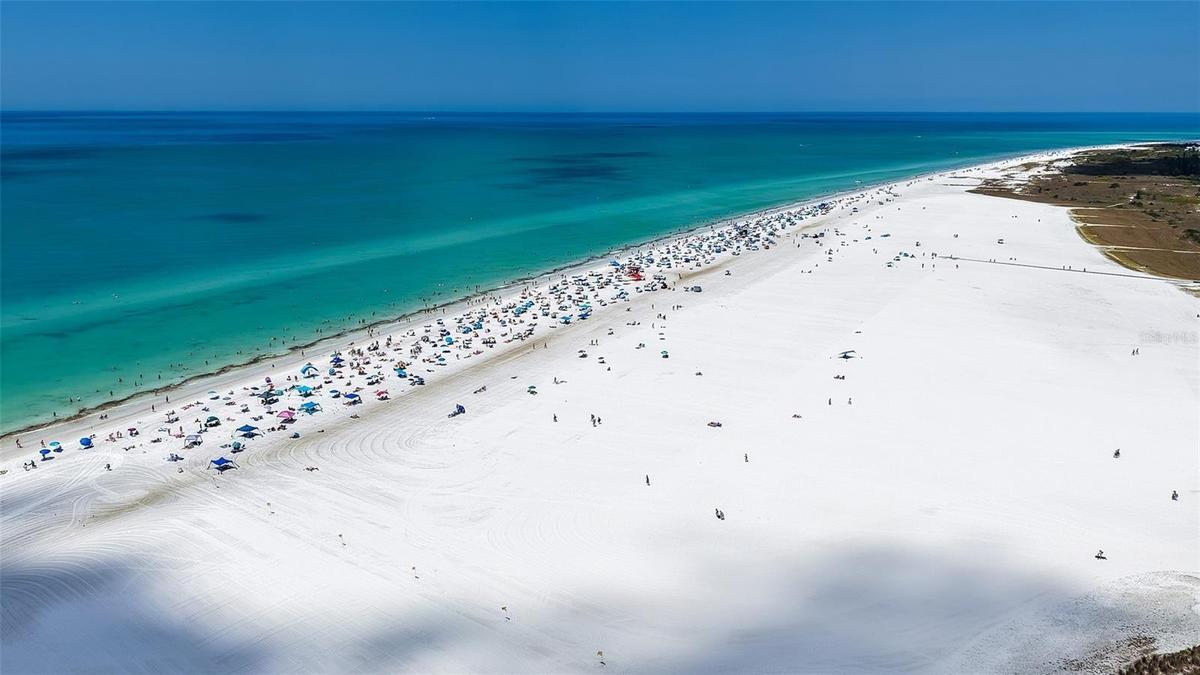 Beautiful Siesta Beach with Flour Like White Sand!