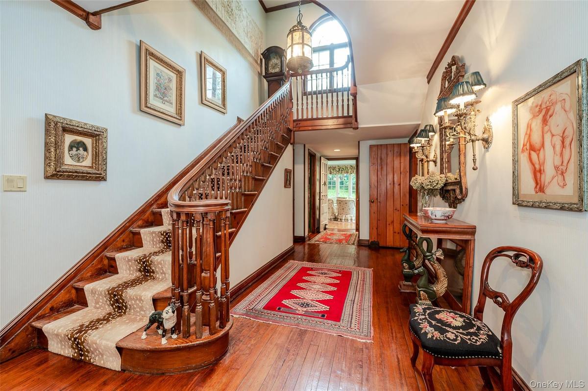 Double height entry