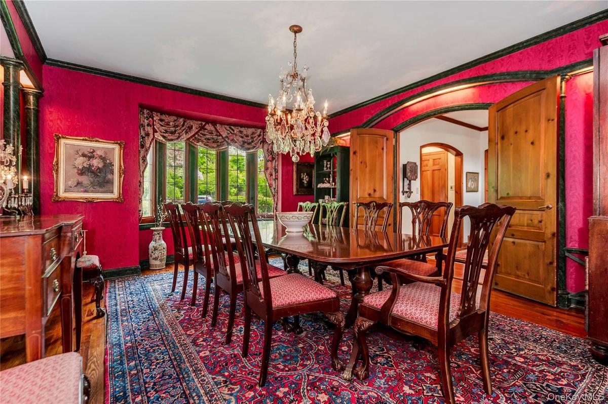 Formal dining room