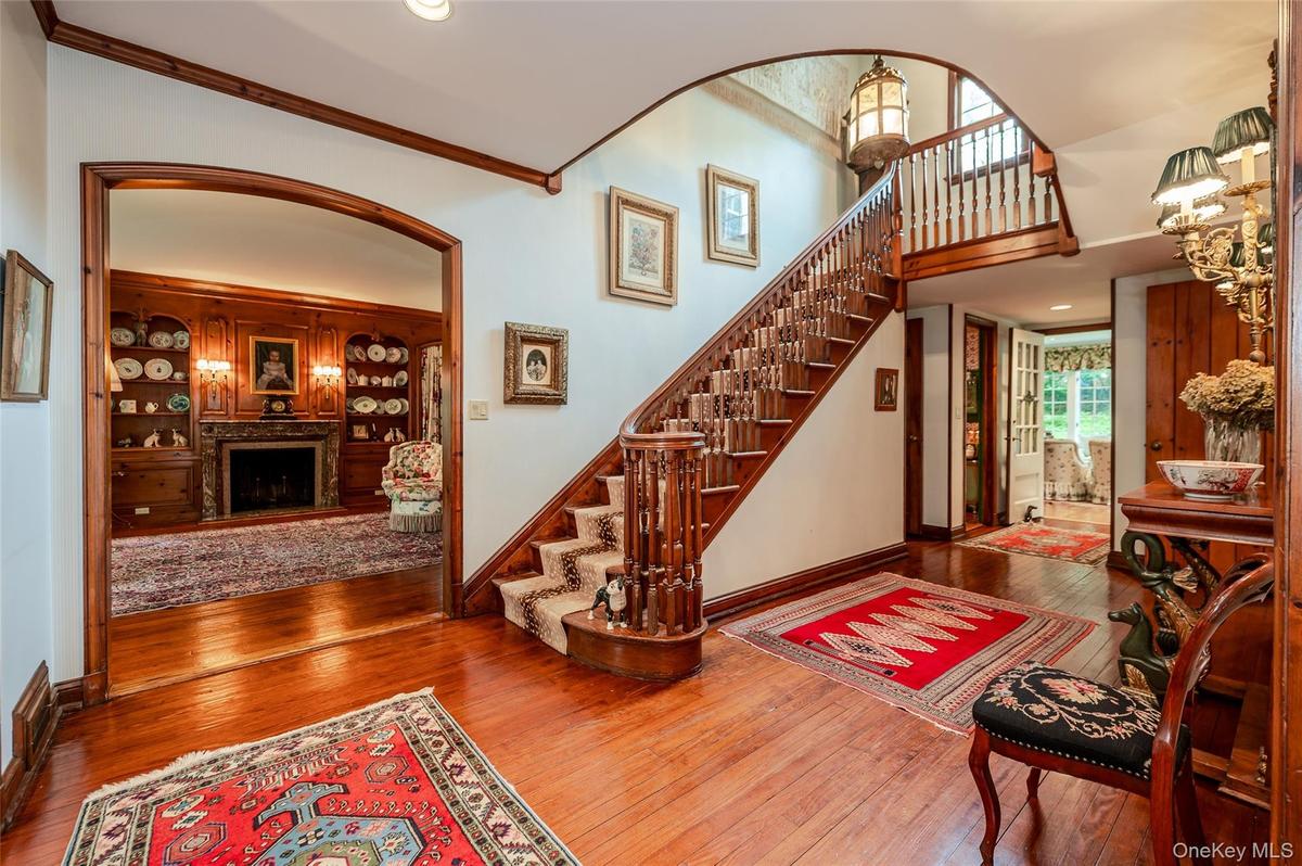Double height entry