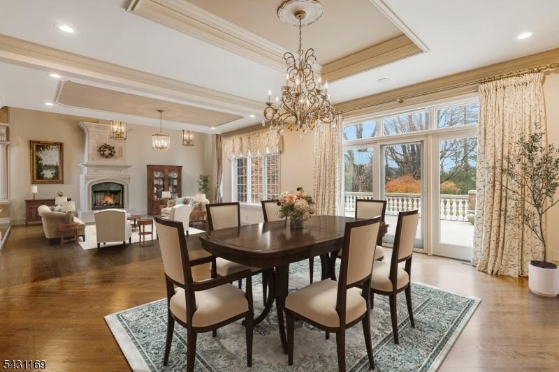 Formal Dining Room (VS)