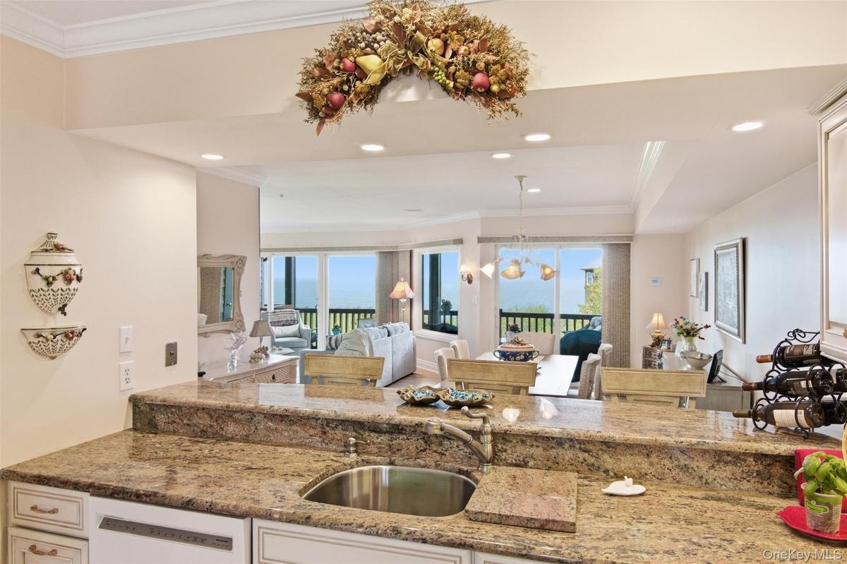 Kitchen Granite Top Serving Area