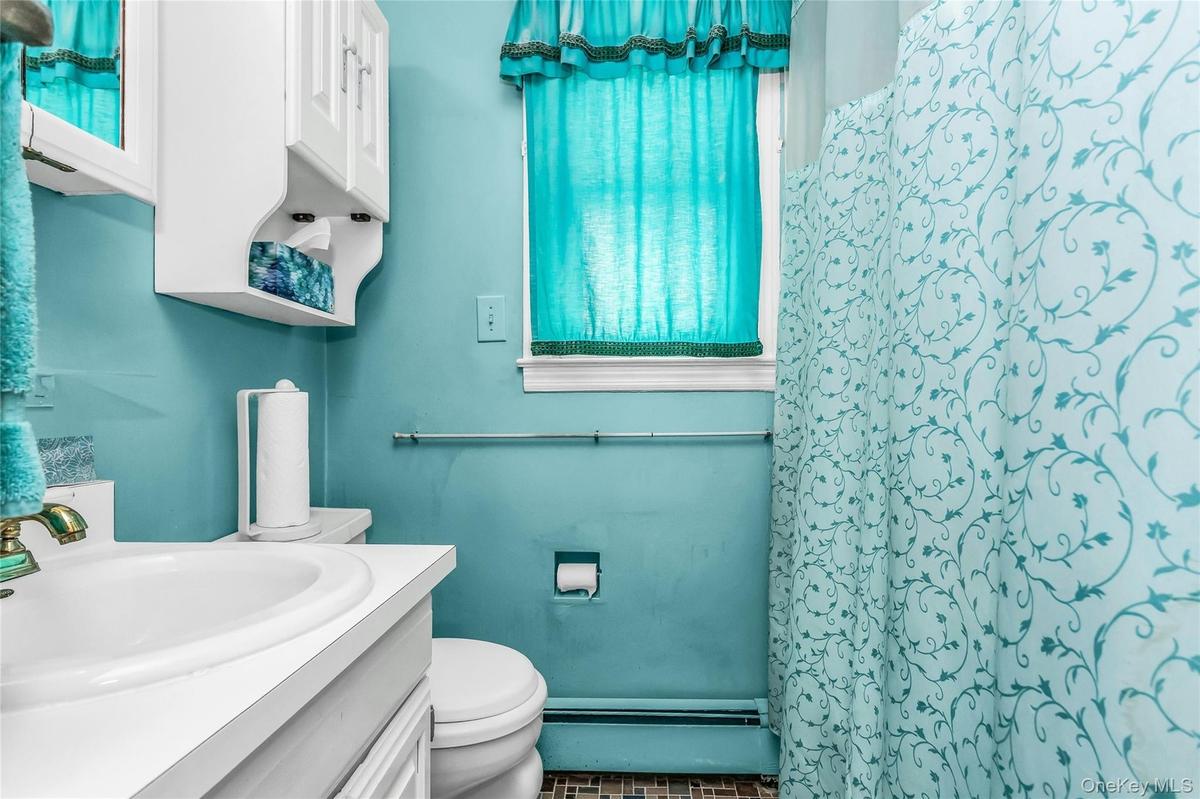 Full Bathroom on the main floor complete with shower and tub