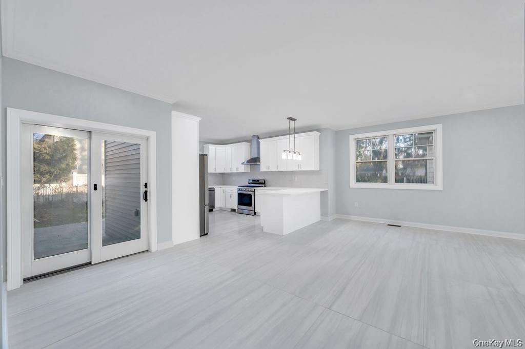 Eat-In Kitchen/Dining Room