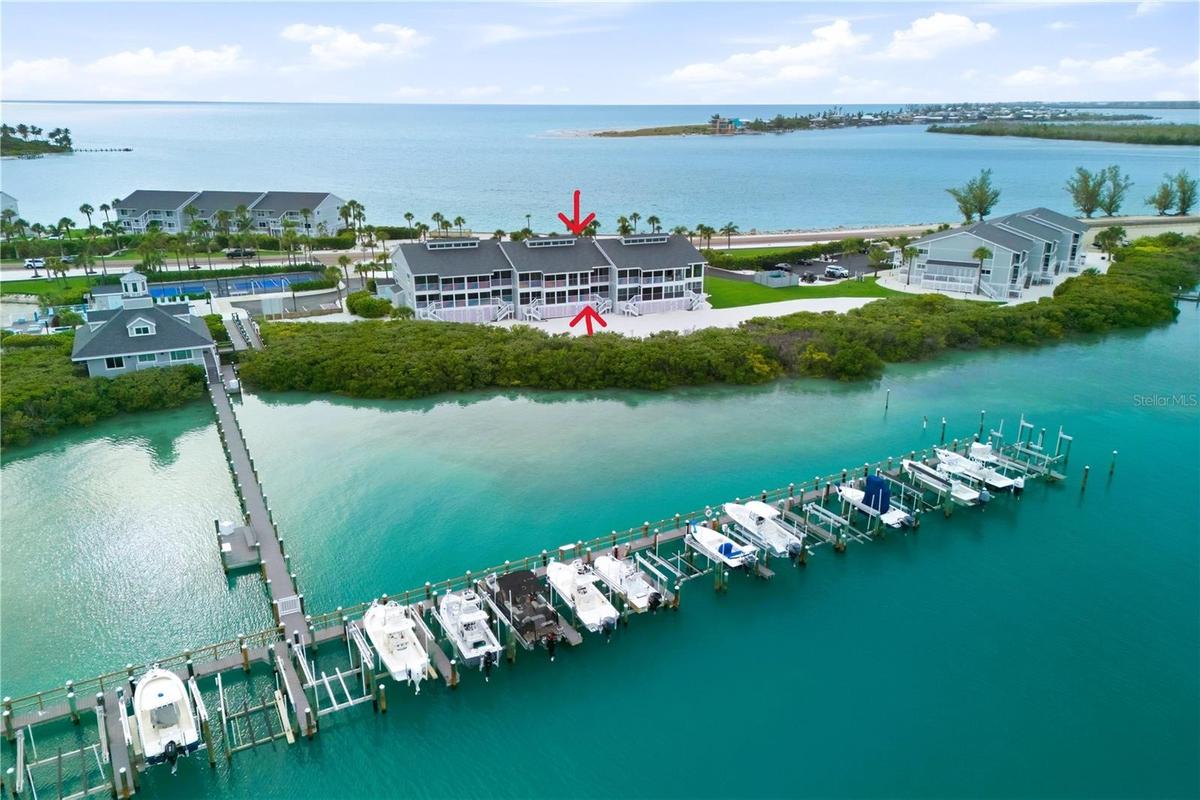 B21 Gulf and Bay views