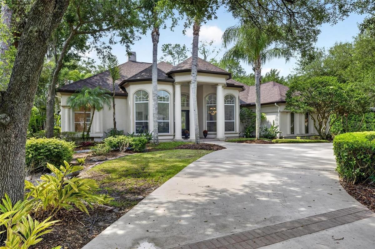 Circular driveway