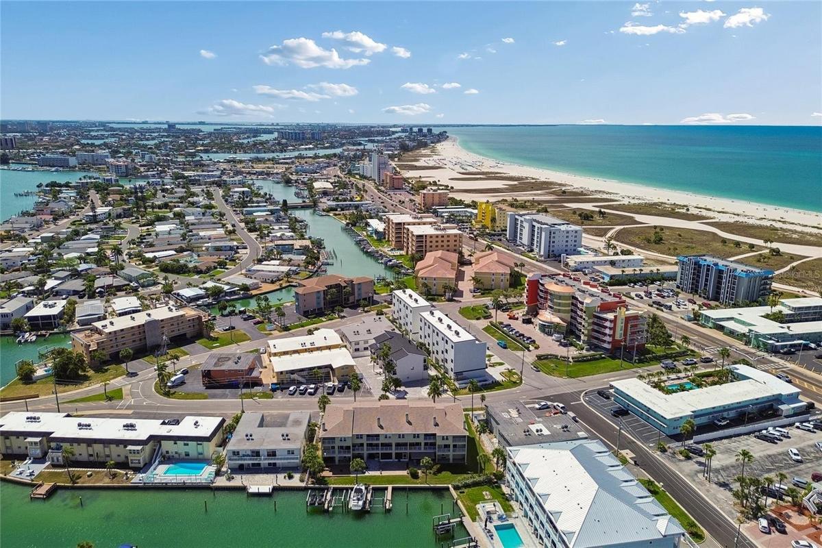 One block to the beach, close to restaurants and shops.