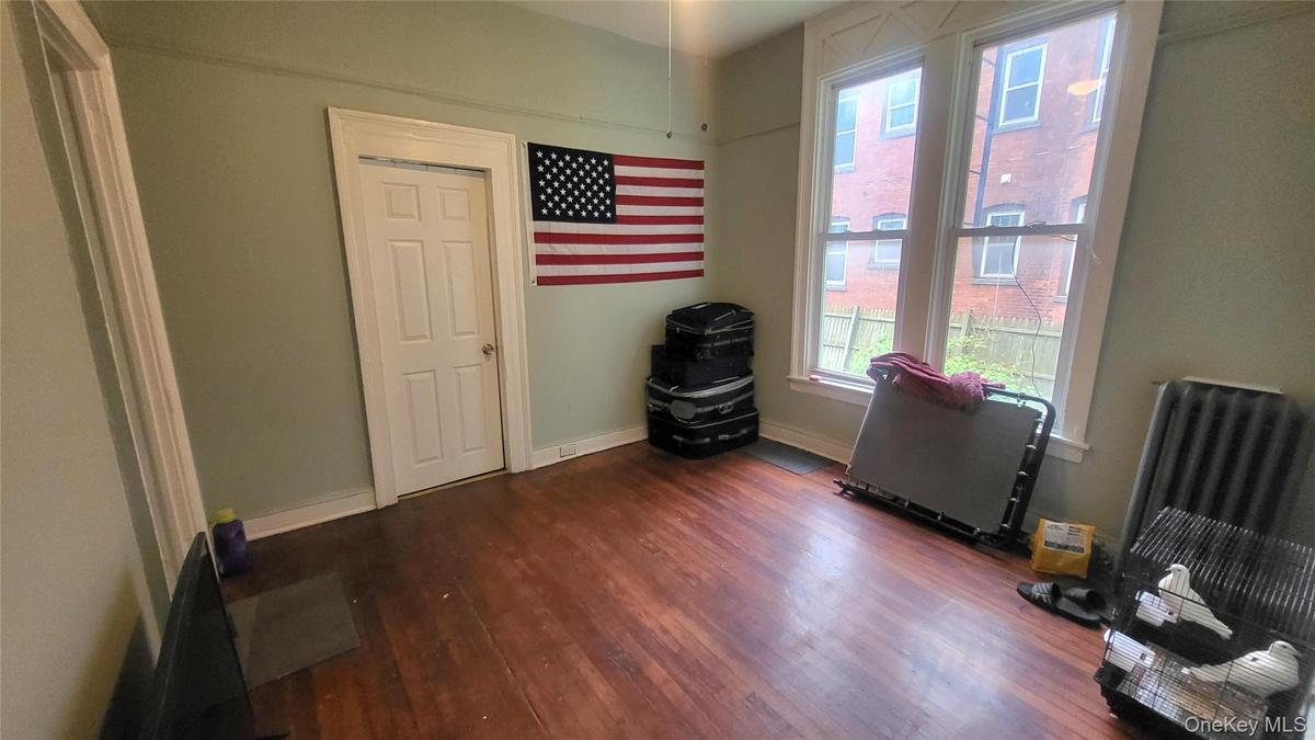 APT 1W Living Room