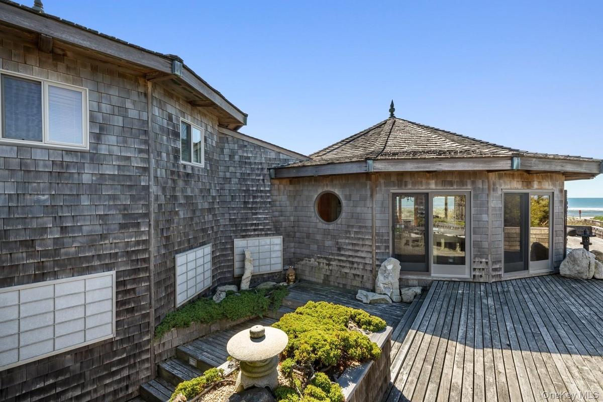 Entry Area from the Deck