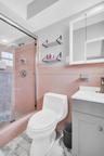 Guest Bedroom Retro Ensuite Full Bathroom