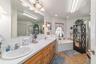 Master en suite bath