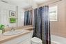 With Tub/shower combo