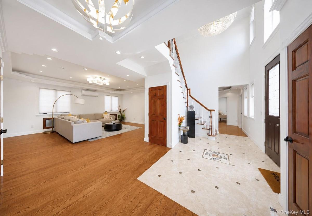 Main Entrance & Living Room