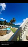 Terraza con vista a la piscina / Terrace overlooking the pool