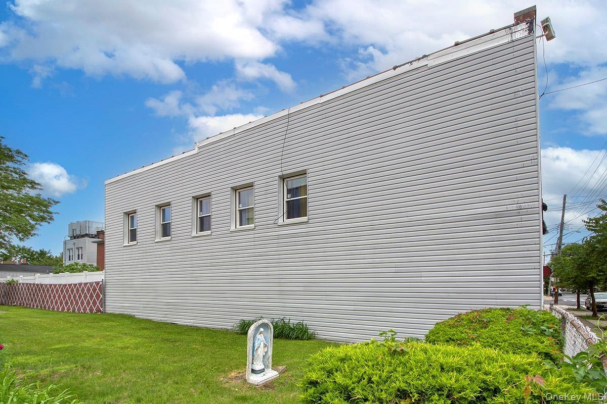 View of property exterior