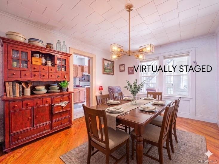 Virtually staged dining room