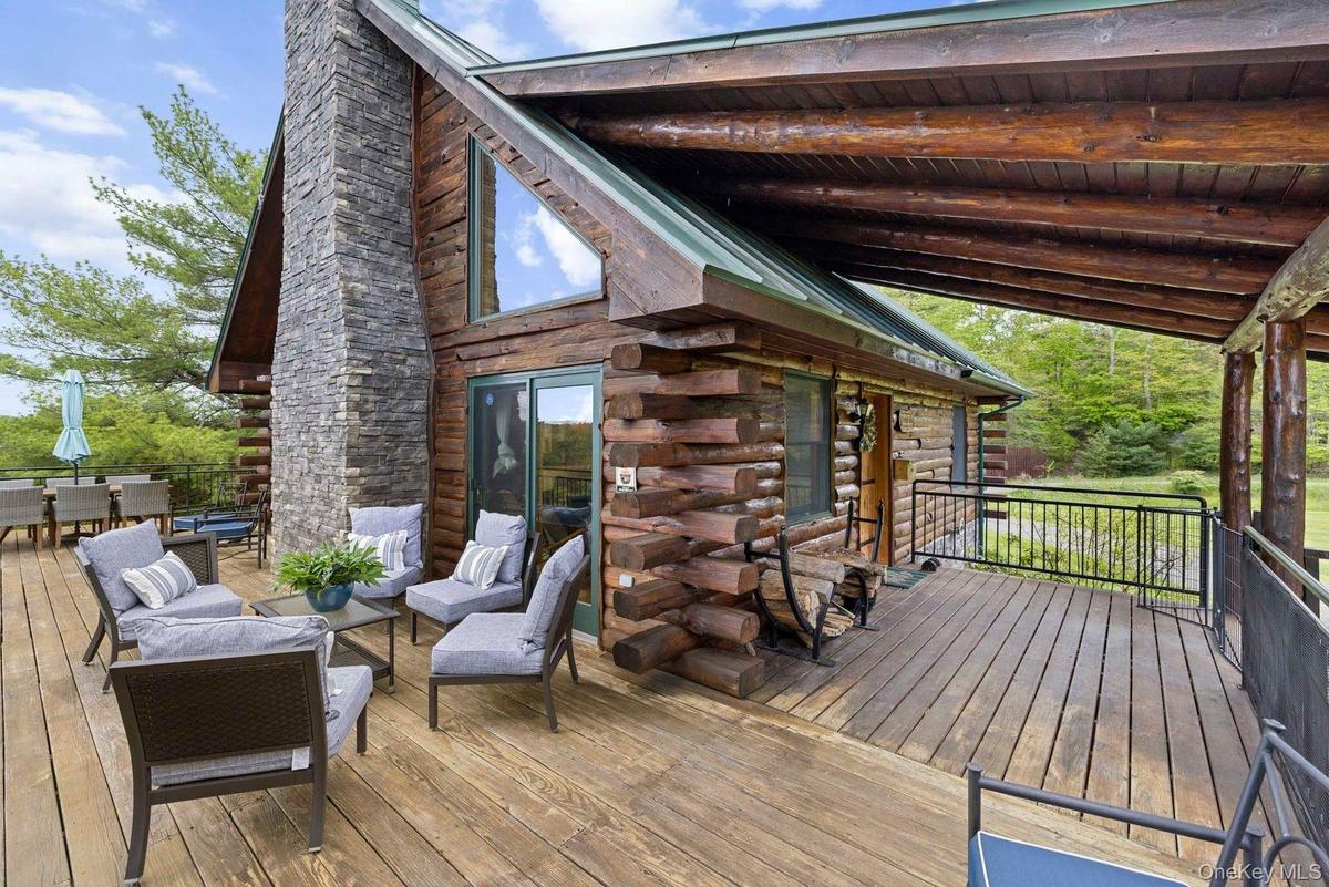 Wrap Around Deck