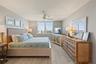 LARGE MAIN SUITE