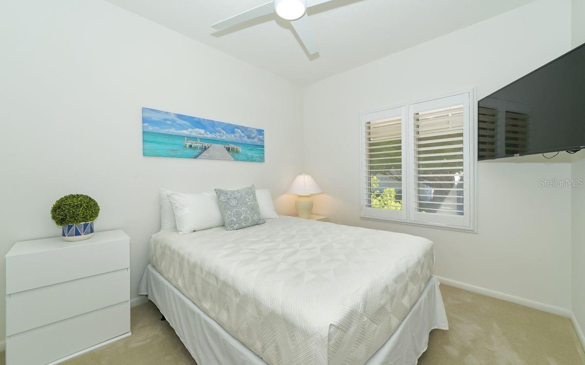 Guest bedroom 1