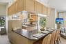 Kitchen/breakfast bar