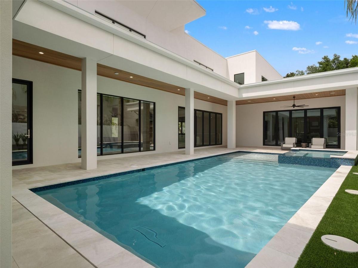 Heated & Salt Pool & Spa