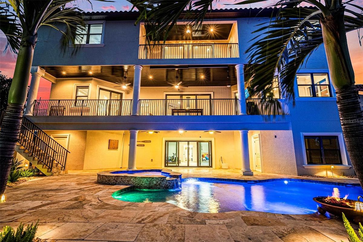 Back of Home -231 Midway Island, Clearwater FL 33767