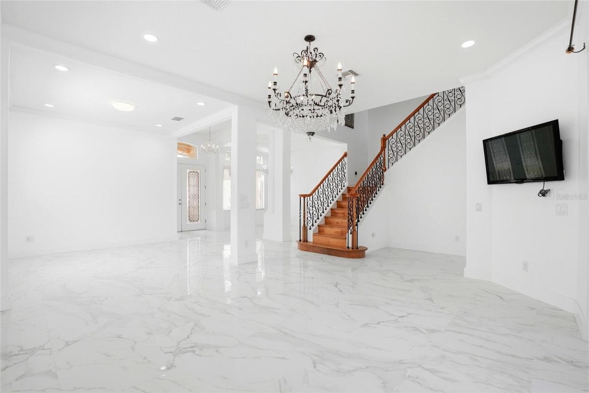 Living Room/Staircase