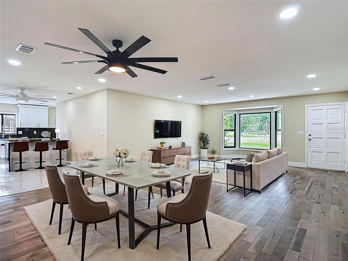 Virtually Staged Familyroom/ eat in area