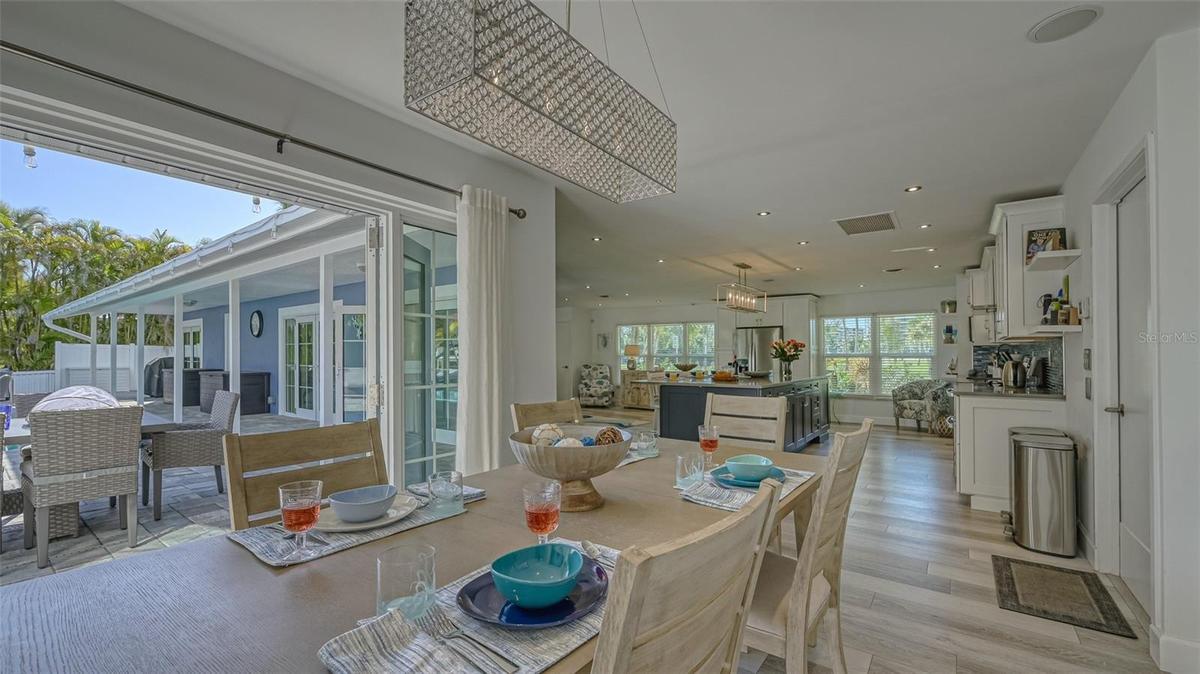 Dining area/view