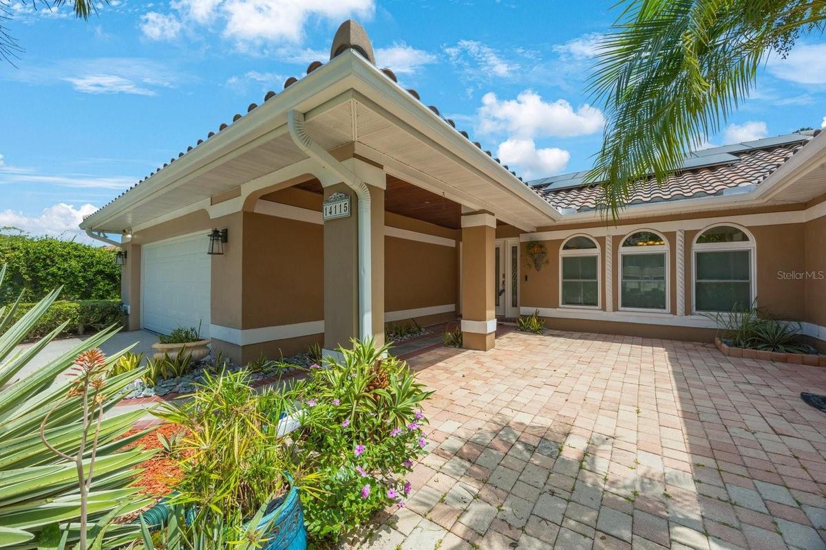 Front courtyrad